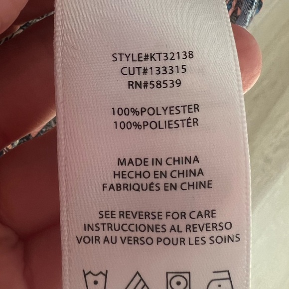 Kut from the Kloth blouse - Picture 6 of 9